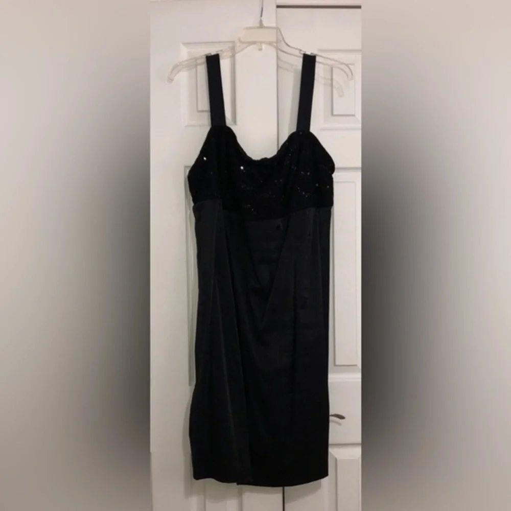 R&M Richards formal black midi dress size 22W plus‎ sequins